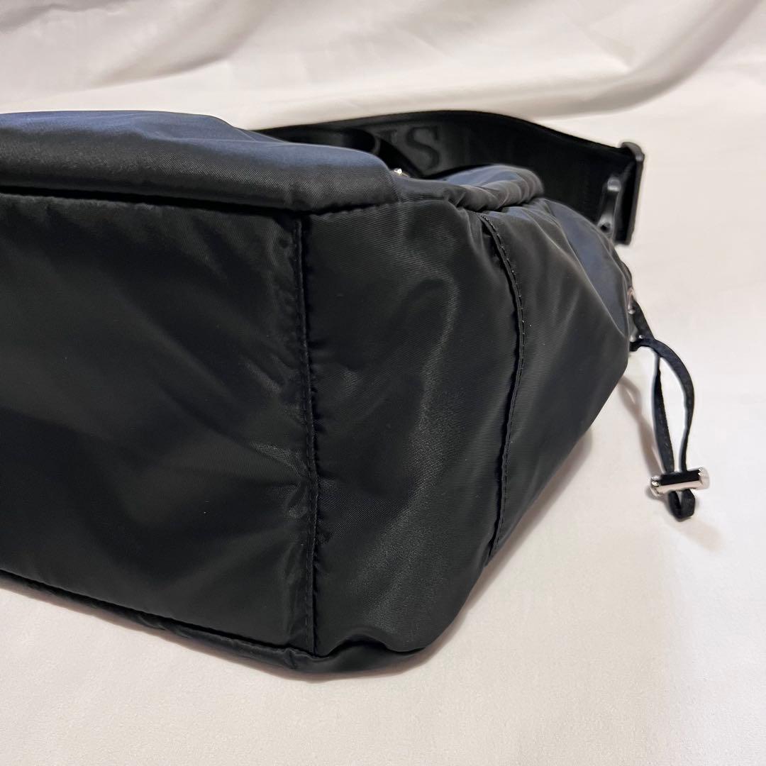 美品　NOMADIS ノマディスBASQUEMSLD 25SSショルダーバッグ