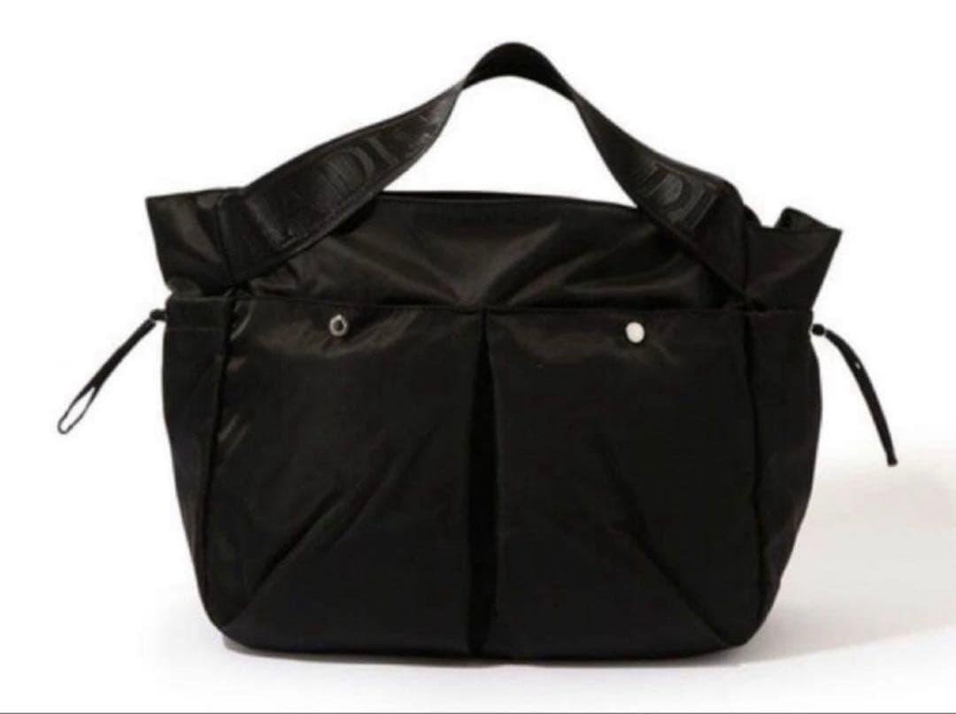 美品　NOMADIS ノマディスBASQUEMSLD 25SSショルダーバッグ