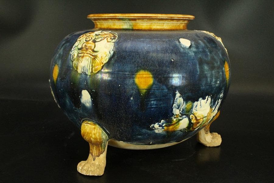 中国美術 三彩 獅子紋 三足壷(A818)