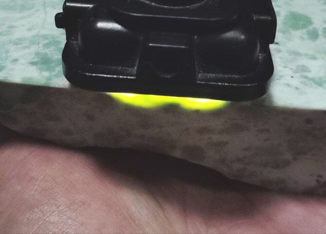 ☆翡翠原石☆糸魚川硬玉【横川・カット〜磨き❶1.1kg】