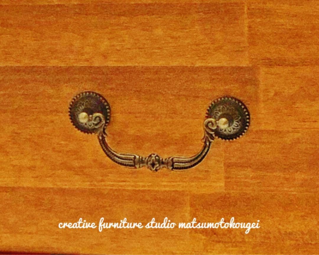 新品！一台限定！天然木 ローボード 可愛い引出し アンティーク調