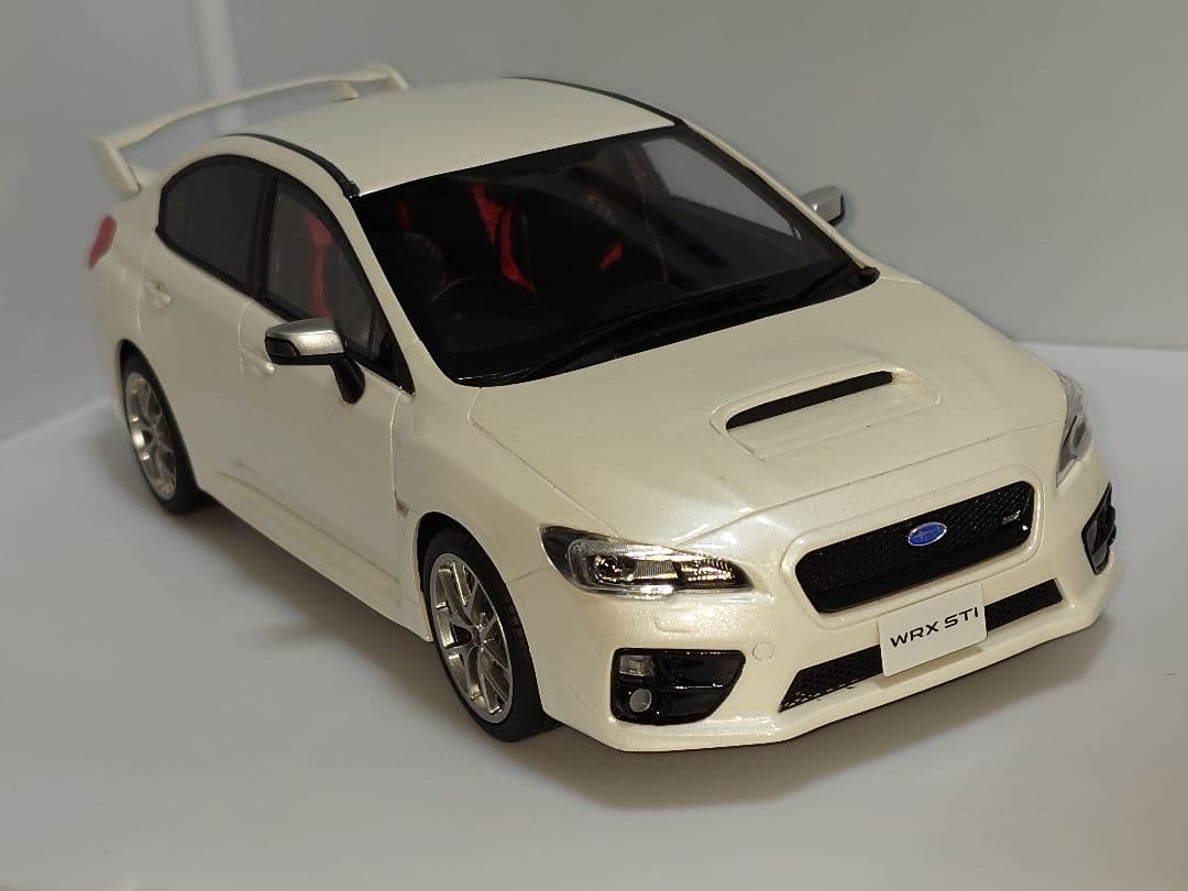 京商 サムライ 1/18 WRX STI ホワイト ミニカー 1/18