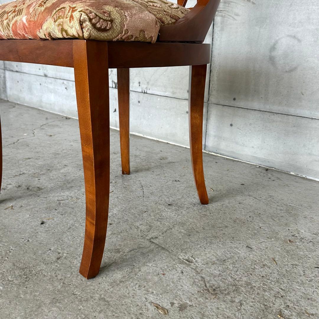 ✦ネオクラシカル様式✦透かし彫り×メダリオン装飾 ダイニングチェア