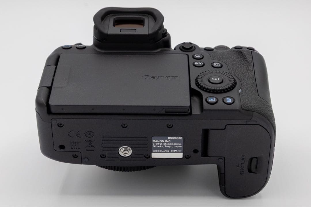 中古美品】CANON EOS R6 ボディ・バッテリーグリップ・バッテリー2個