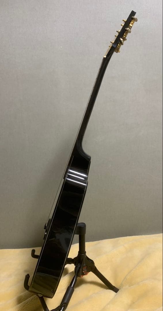 T*i様 【傷あり】K. Yairi エレアコ 型番不明 サウンドホール無し 黒