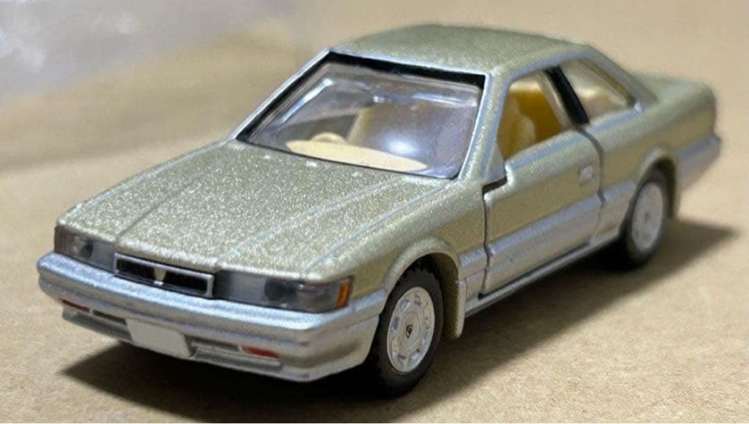 トミカリミテッドヴィンテージネオ トミカプレミアム あぶない刑事 レパード 3点