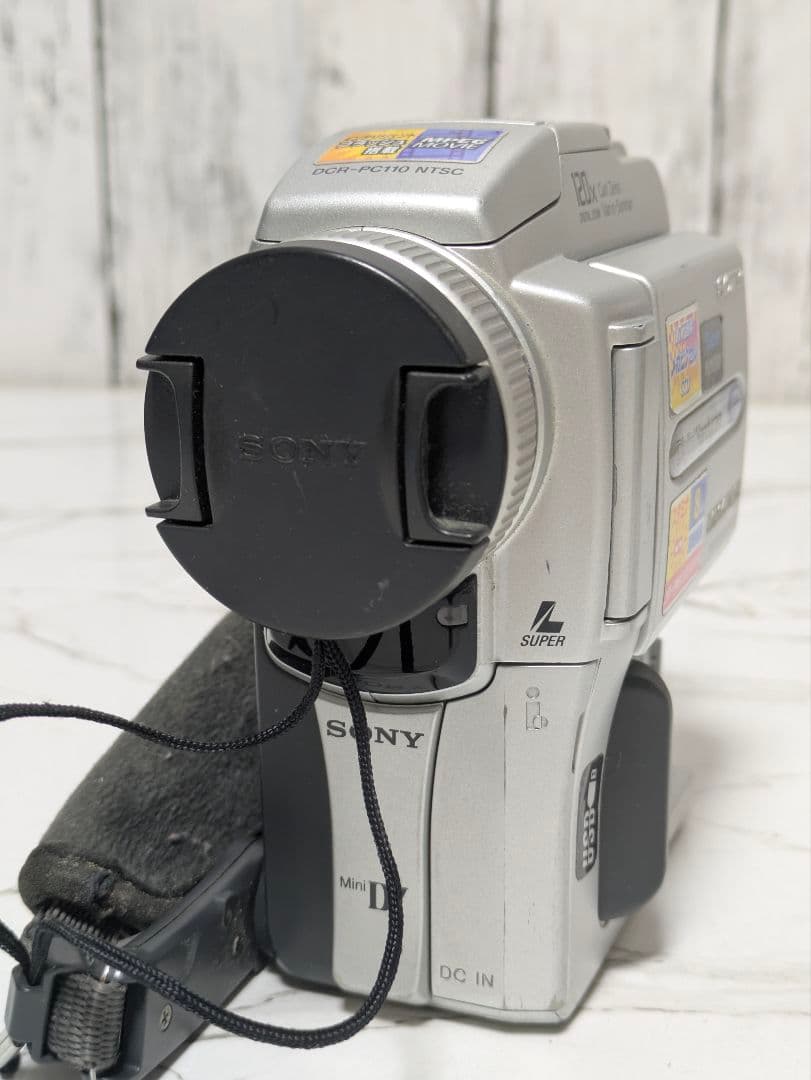 ② SONY　DCR-PC110　MiniDV対応　AVケーブル付き