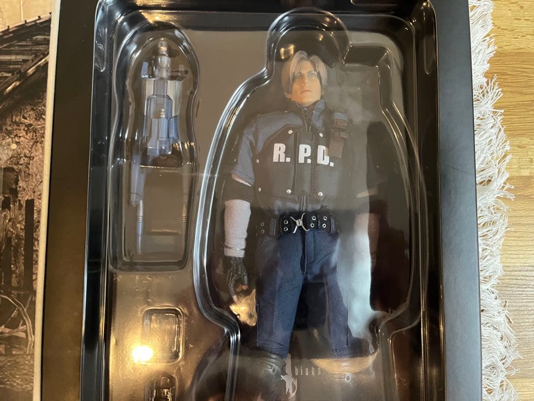 未開封 バイオハザード4 フィギュア レオン RPD Ver クラウザー 変身版