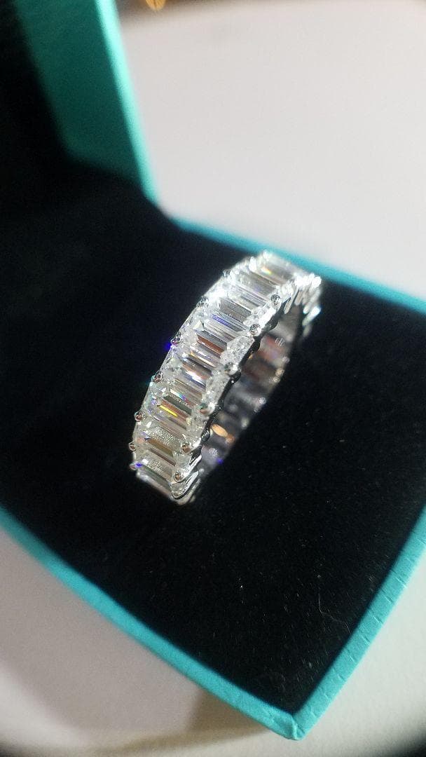 新作リング♡最高級モアサナイト エメラルドカットハーフエタニティ