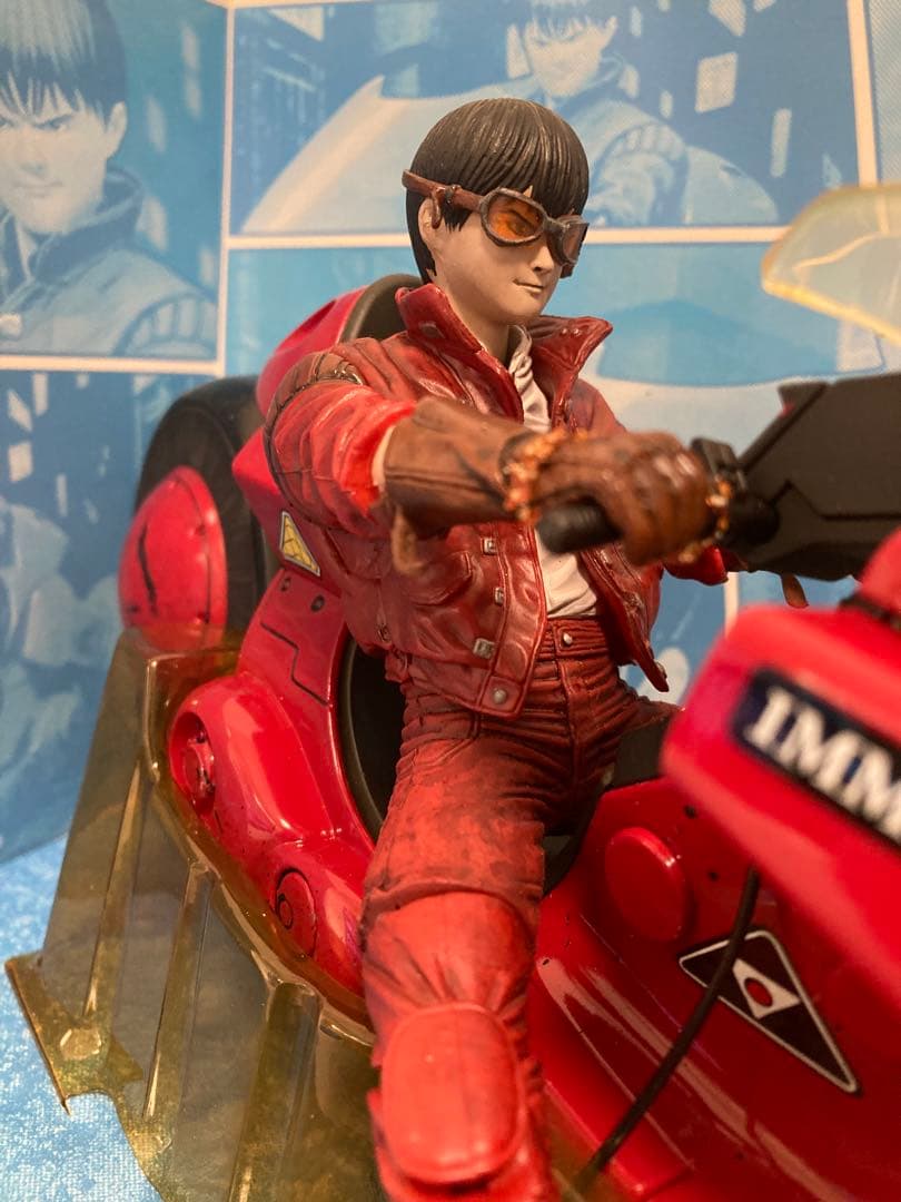 『AKIRA』の金田が乗るバイクのフィギュアです。