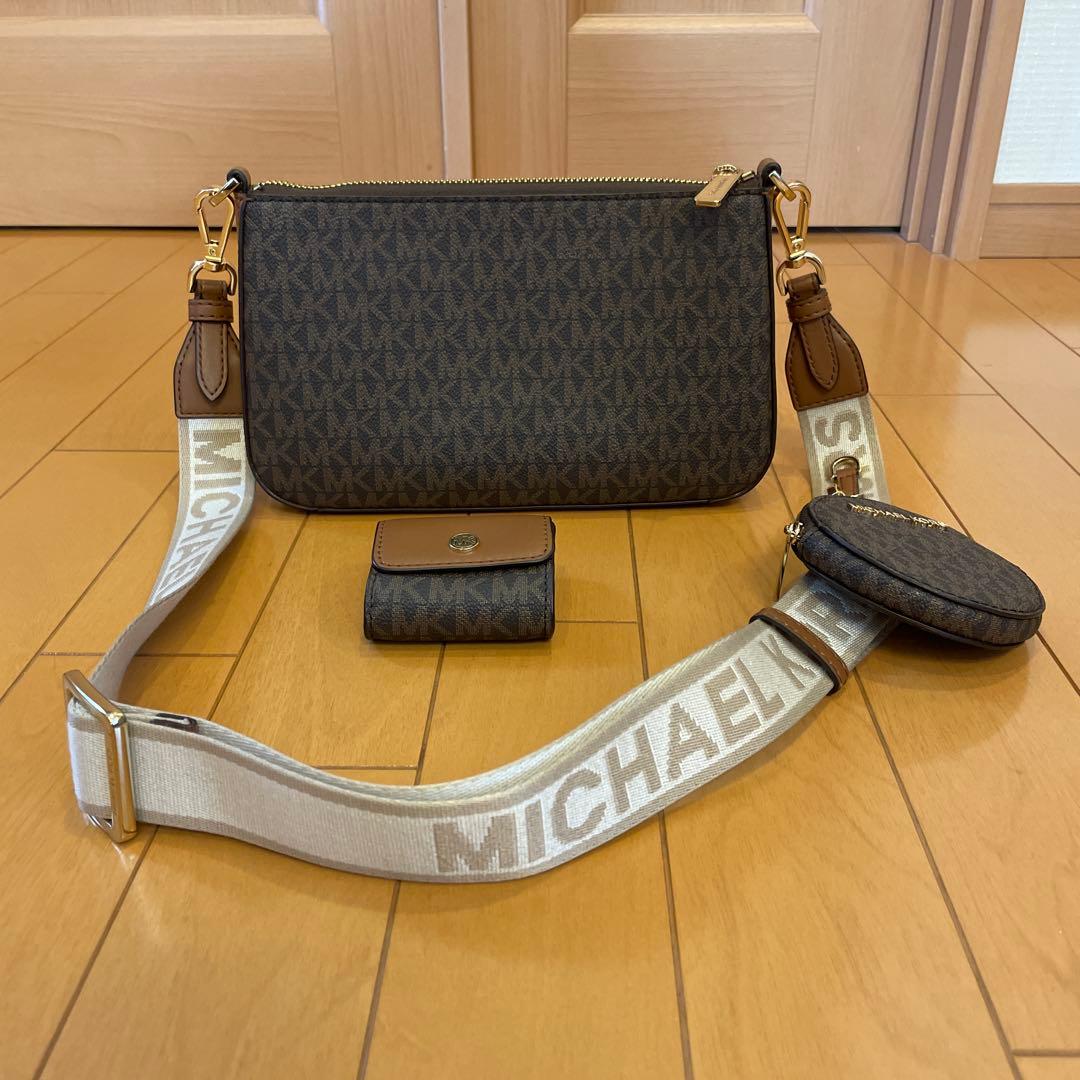 【値下げしました】MICHAEL KORS ストライプショルダーバッグ
