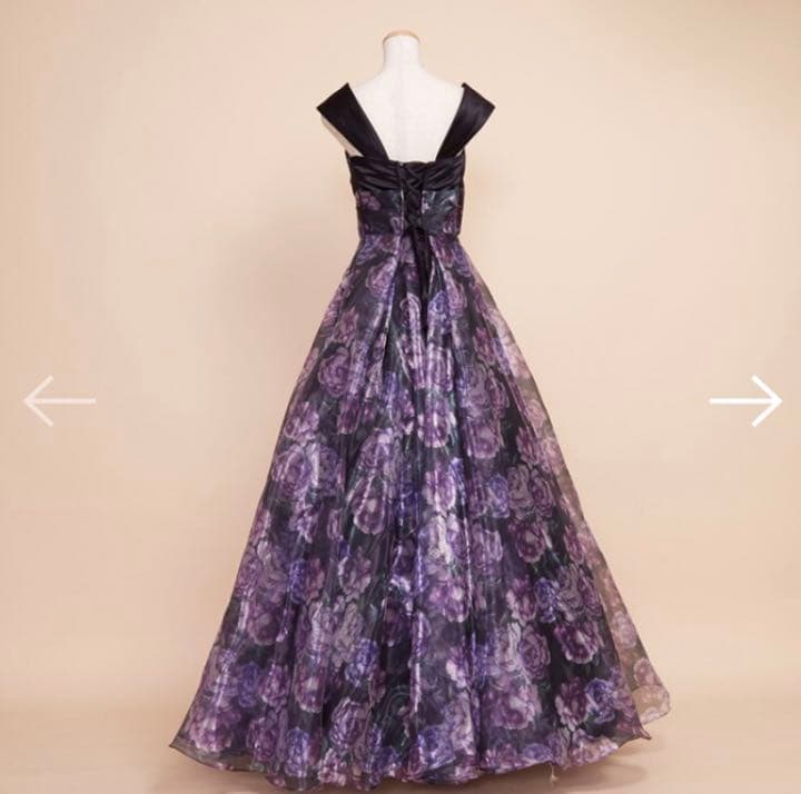 アナベル　フラワープリント　ブラックショルダードレス