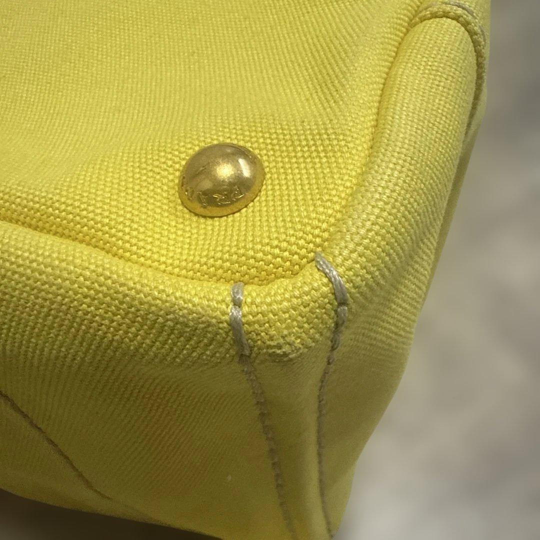 PRADA イエロー ショルダーバッグ　お値下げ