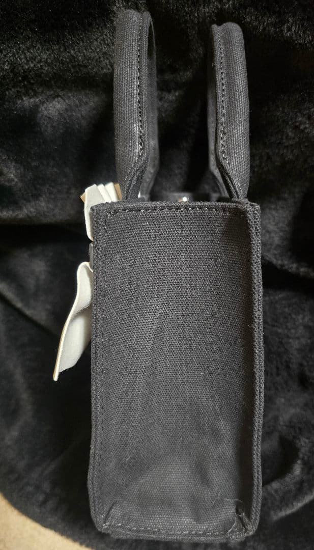 pium フリルリボンスクエアミニトートバッグ ブラック