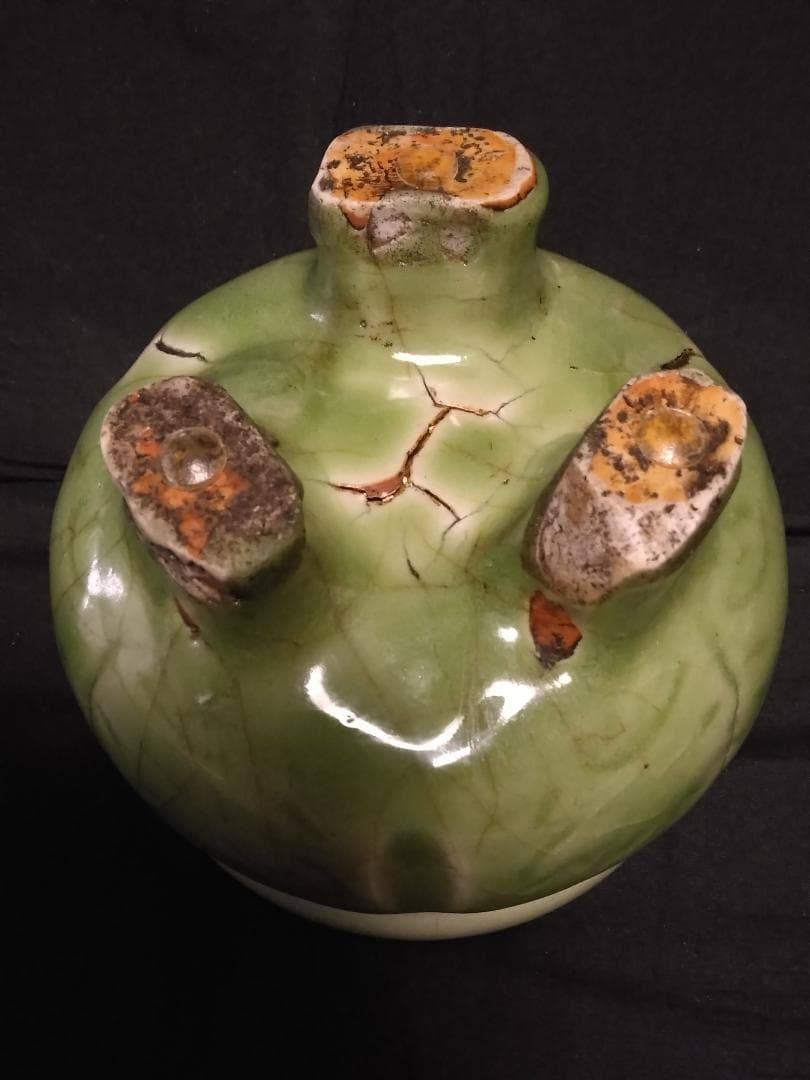 青磁香炉　明時代　釉薬が美しいです　大きな窯キズや足に釉ハギの跡が有ります