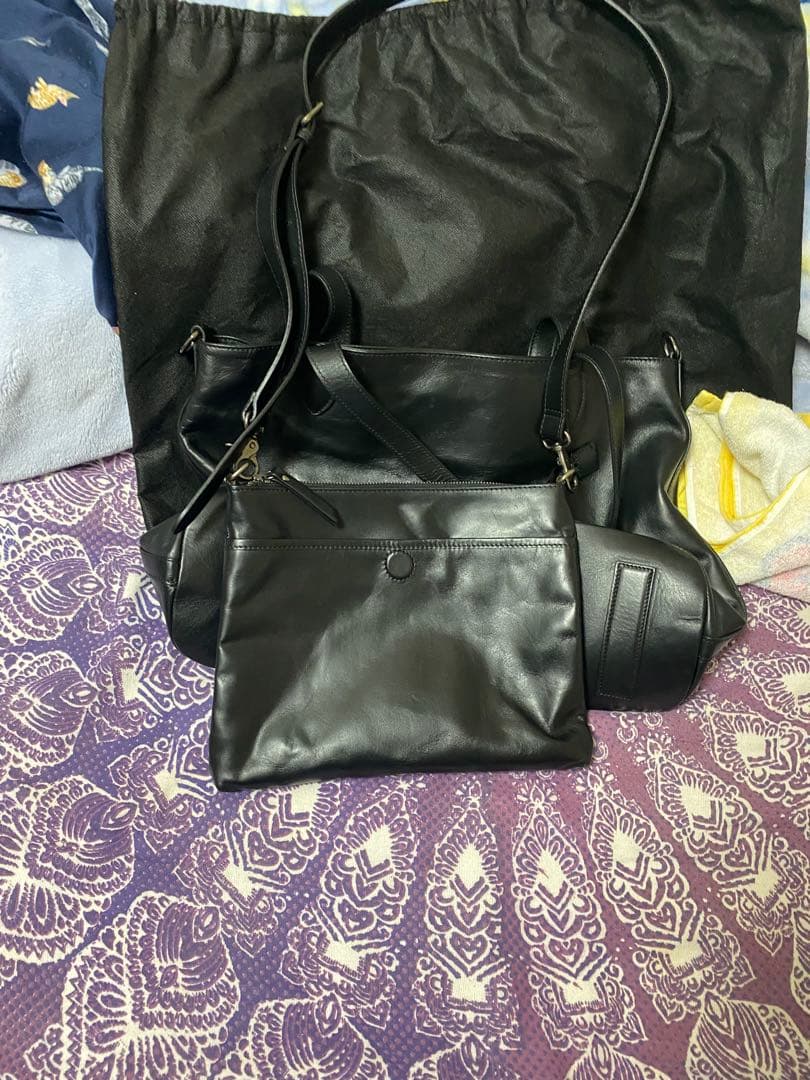 美品 COMPLETE WORKS ブラックレザートートバッグ