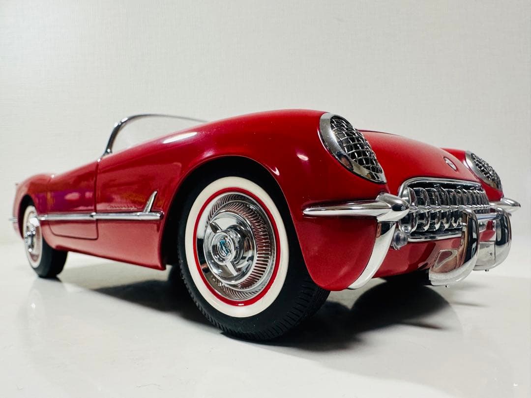 Aaオートアート/'54Chevyシボレー Corvetteコルベット 1/18