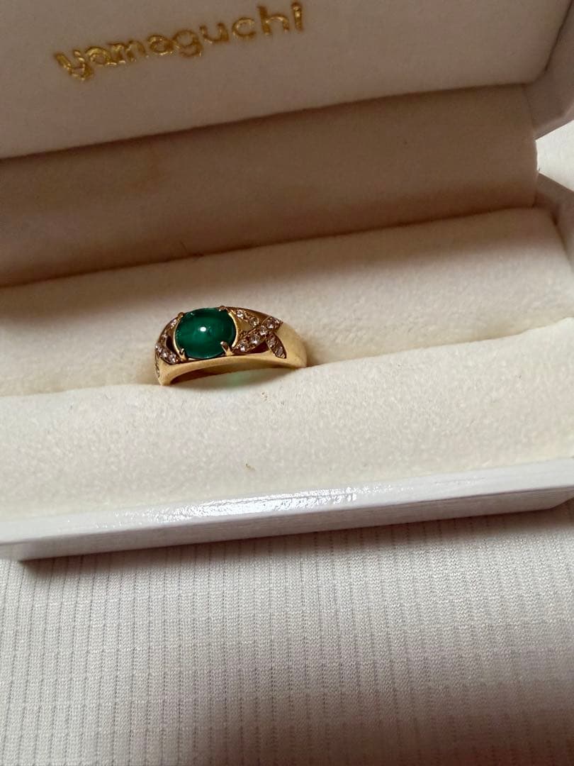 緑色の石 リング　K18