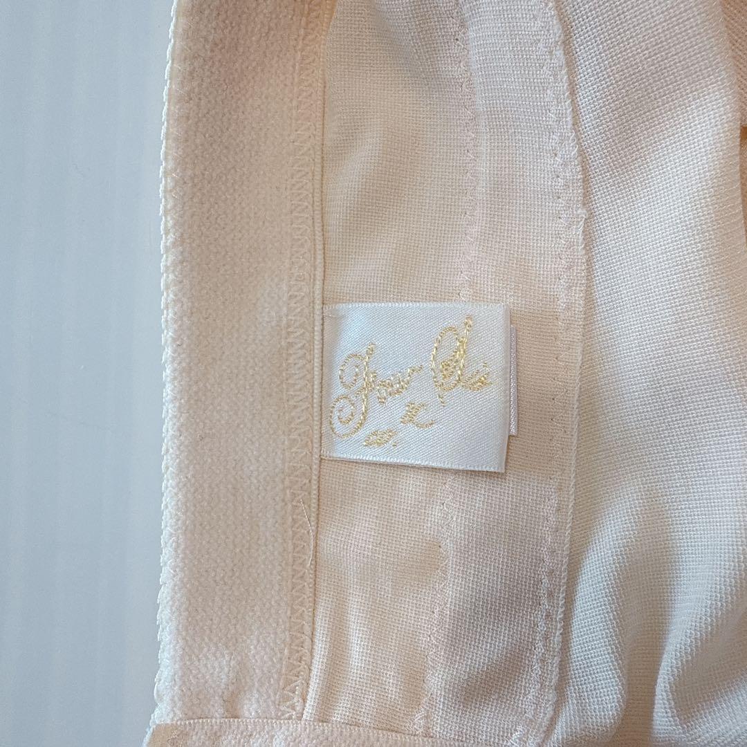 フォーシスアンドカンパニー　ブライダルインナー　E70 64 70