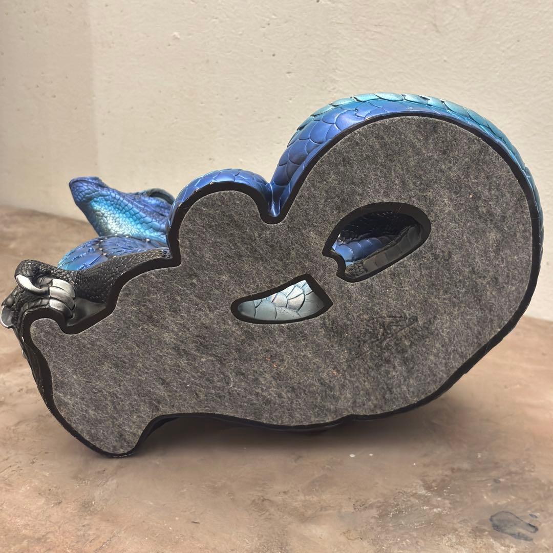 Windstone Editions　ドラゴンのフィギュア　置物　Dragon