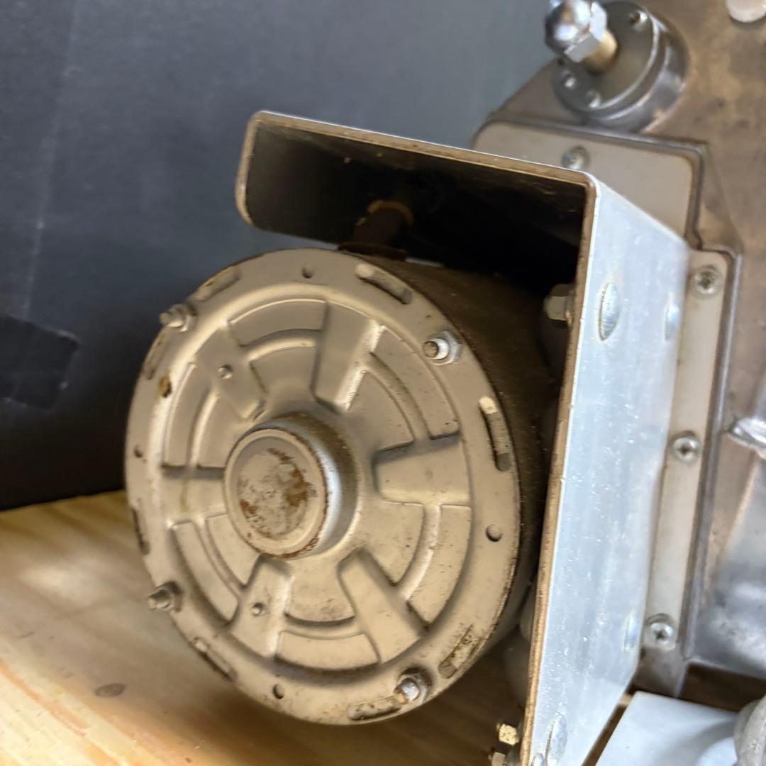 一枚切りパンスライサー 100v ハクラ精機 アルファー70 A-70型