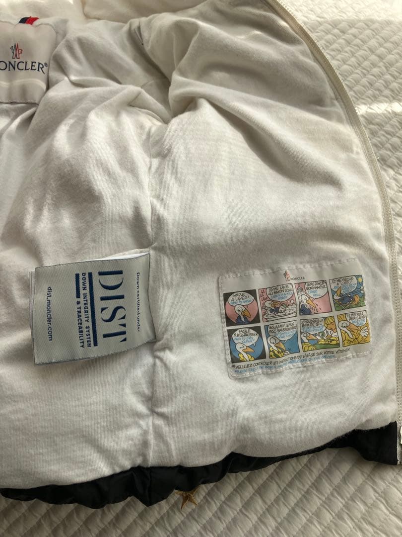 MONCLER キッズダウンコート ブラック/ホワイト