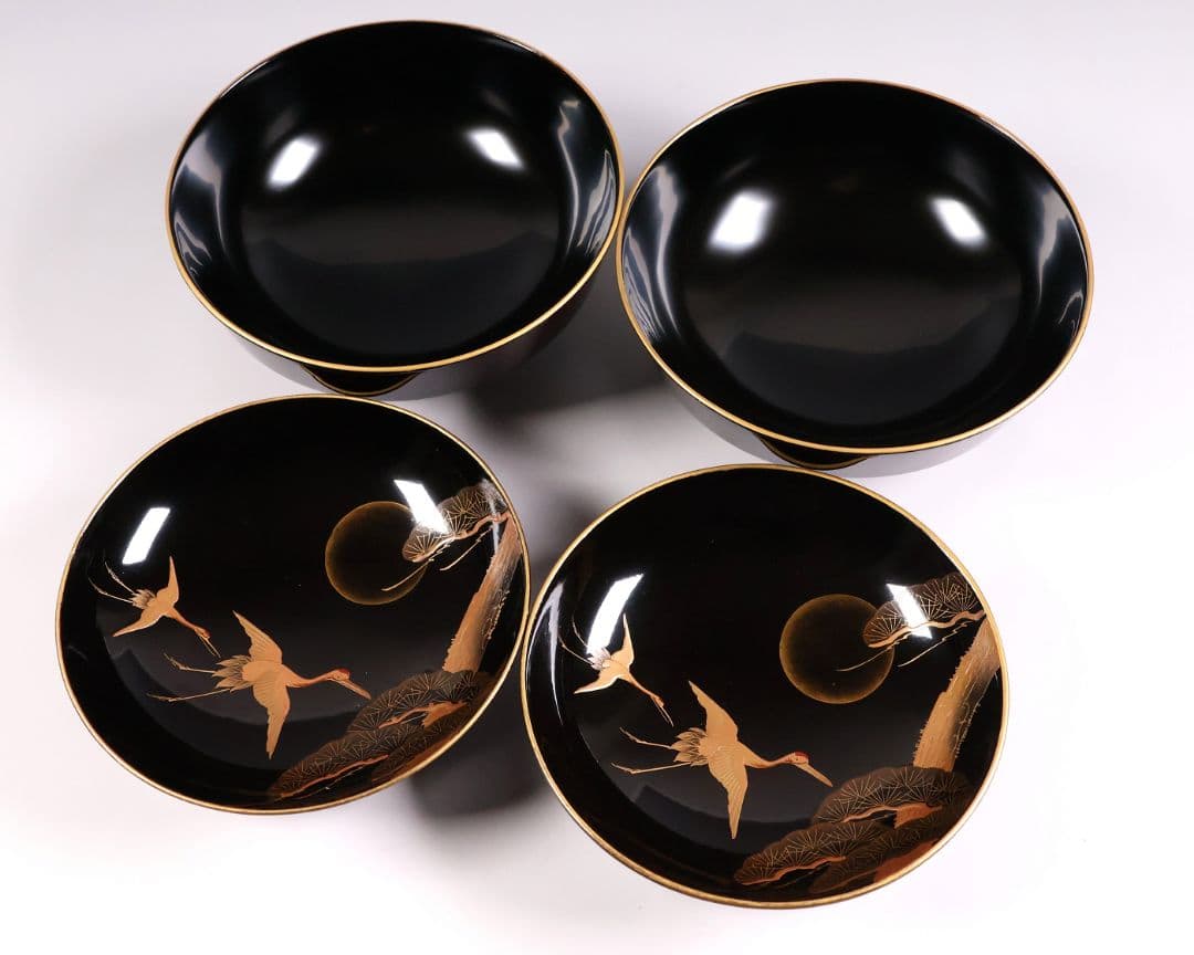 【CM376】大正期 月と松 飛翔鶴 金蒔絵 欅地溜塗 黒塗 椀二客 木製漆器