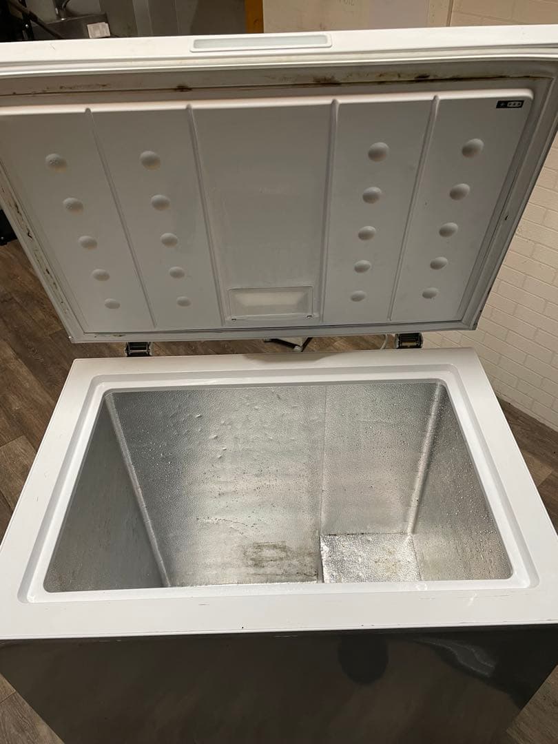 最終価格！アオヤマアリス チェスト型冷凍庫 ホワイト　142L