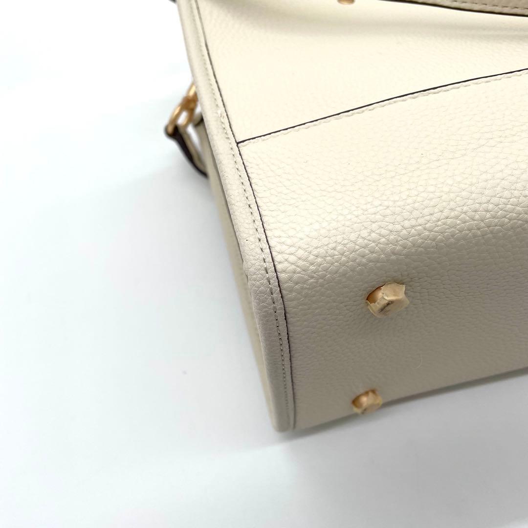 【未使用保管】コーチ　バスキア　2way バッグ　刺繍　ロゴ　レザー　ホワイト