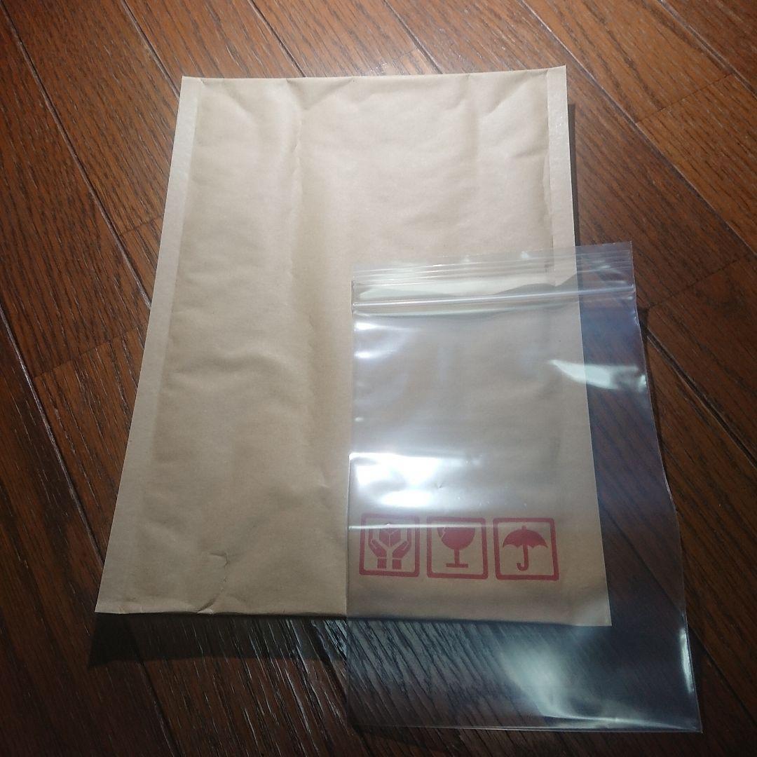 NARUTOカード　うちはイタチ　海外