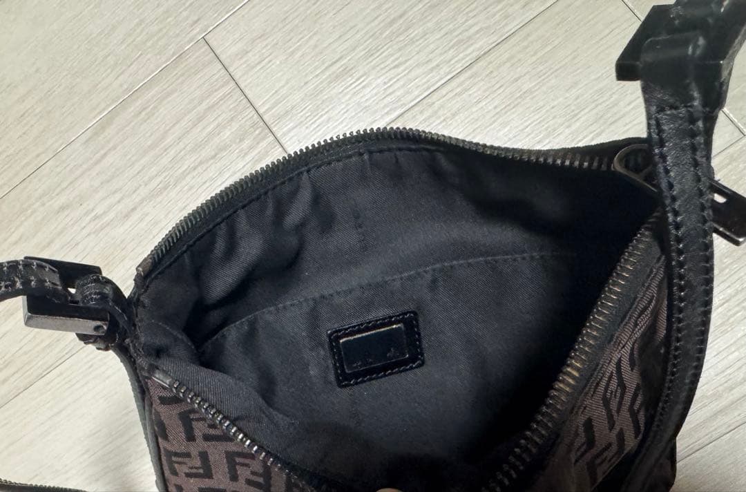 フェンディ　ショルダーバッグ ズッキーノ ズッカ柄 ブラウン