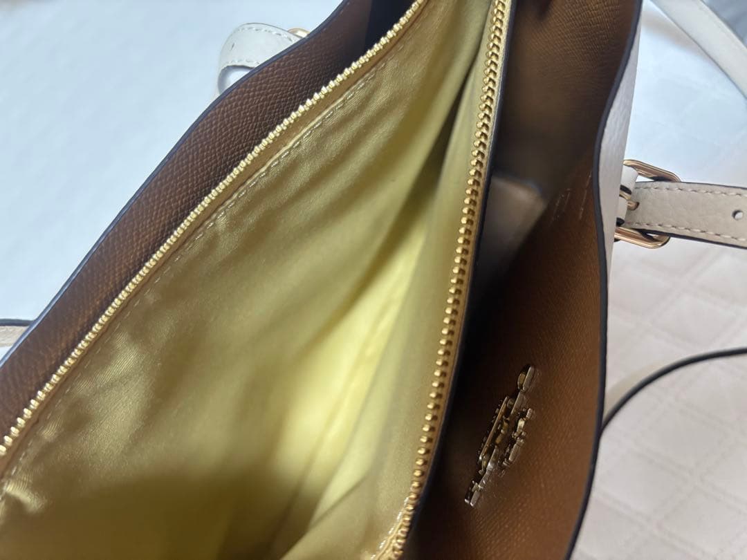 1/26迄限定値下げ‼️美品❣️COACH ホワイト 2wayバッグ