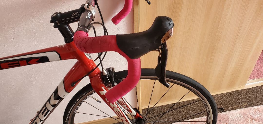 Trek ロードバイク サイズ54　　ホイールジャンク