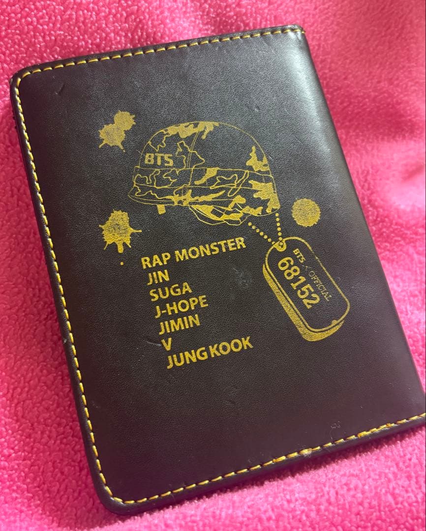 SUGA FC継続特典パスポートケース 値下げ不可