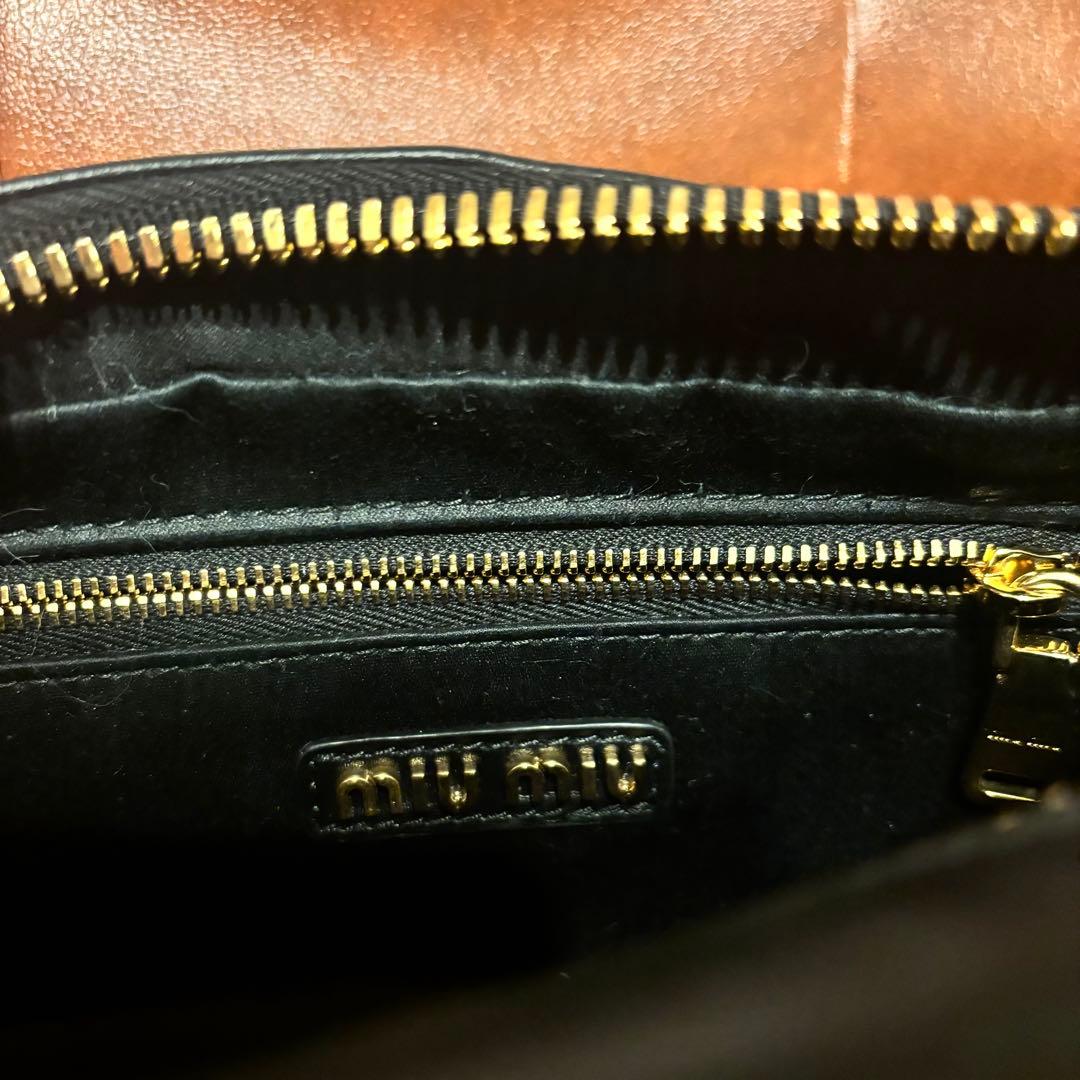 miumiu ミュウミュウ ロゴショルダーバッグ ブラック　付属品あり　希少
