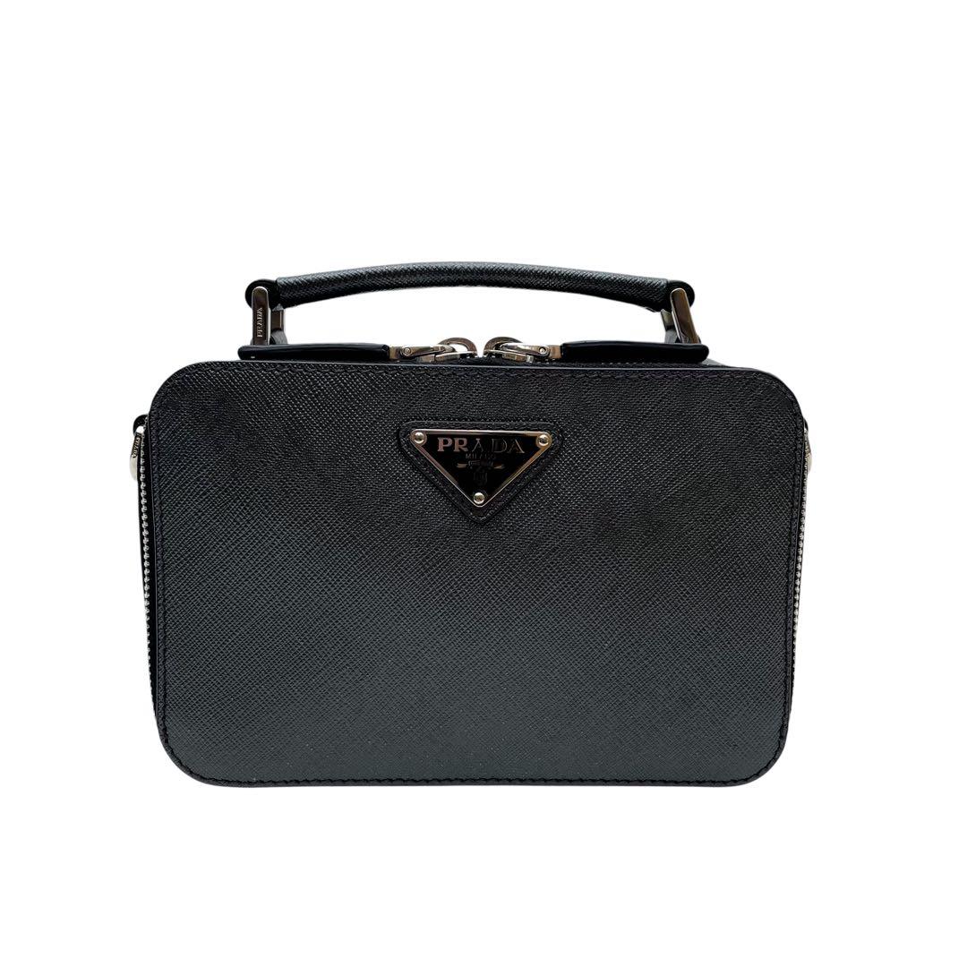 美品 プラダ サフィアーノ レザー 三角ロゴ ブリック ショルダー バッグ.