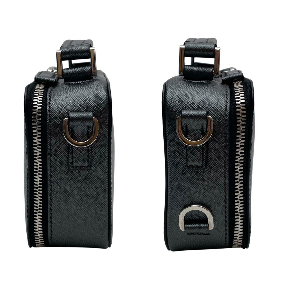 美品 プラダ サフィアーノ レザー 三角ロゴ ブリック ショルダー バッグ.