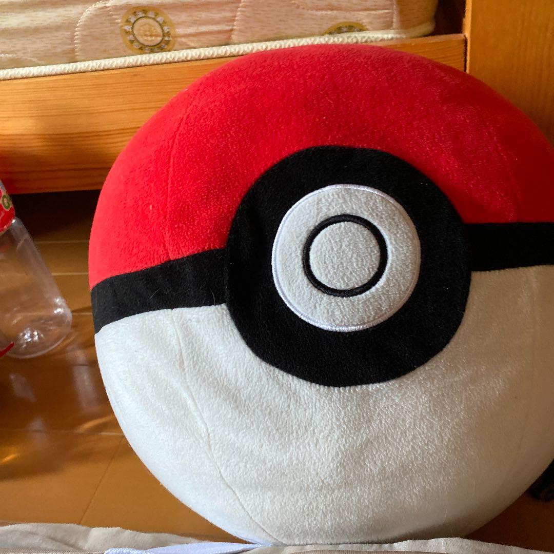 ポケモン モンスターボール ぬいぐるみ