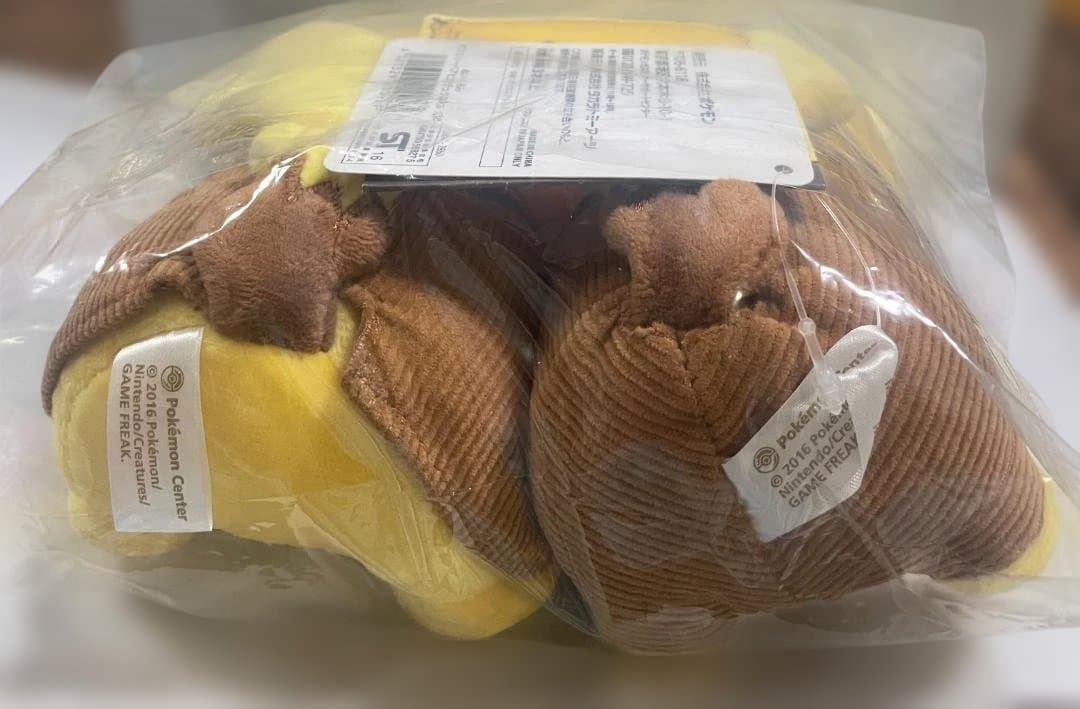 ポケモン マンスリーペアピカチュウ 10月 ピカチュウ ぬいぐるみ