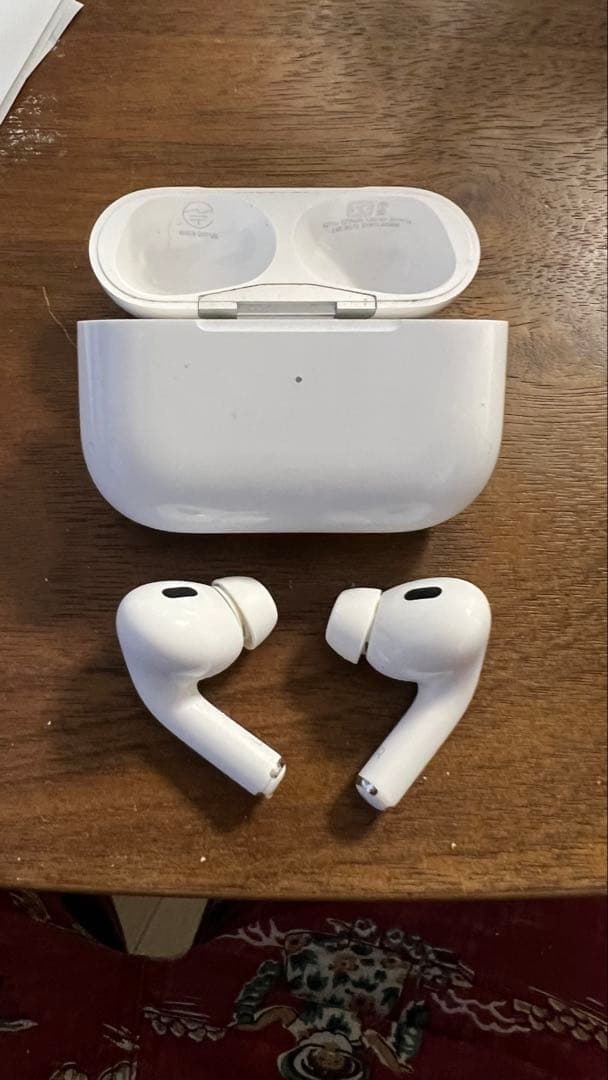 AirPods Pro2 本体 lightning A2698