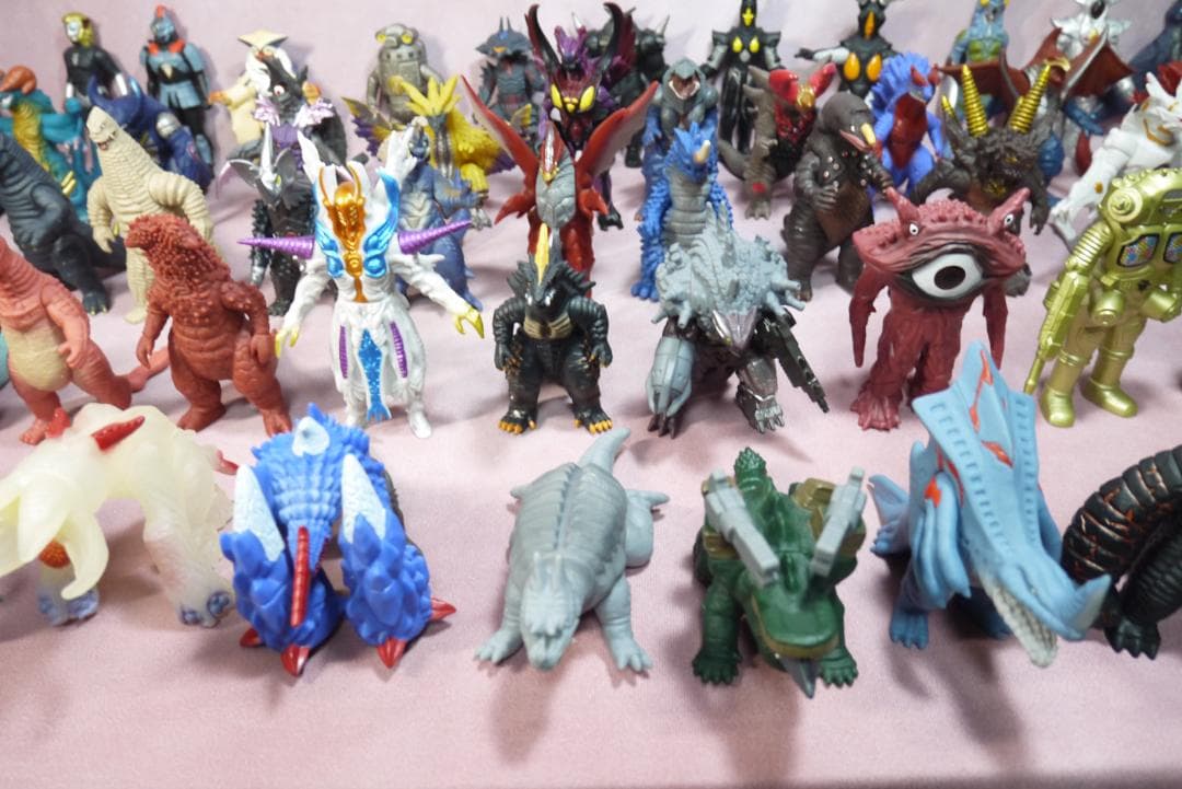 ウルトラ怪獣シリーズ500　怪獣ソフビ　65体