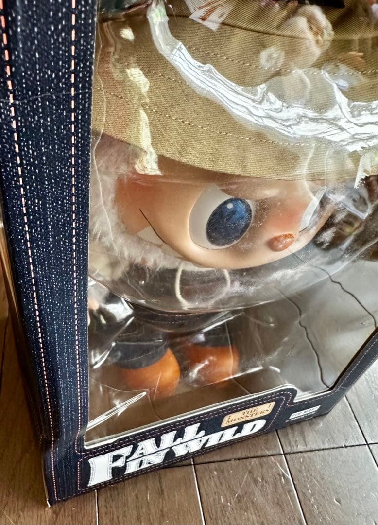 ラブブ　THE MONSTERS FALL IN WILD