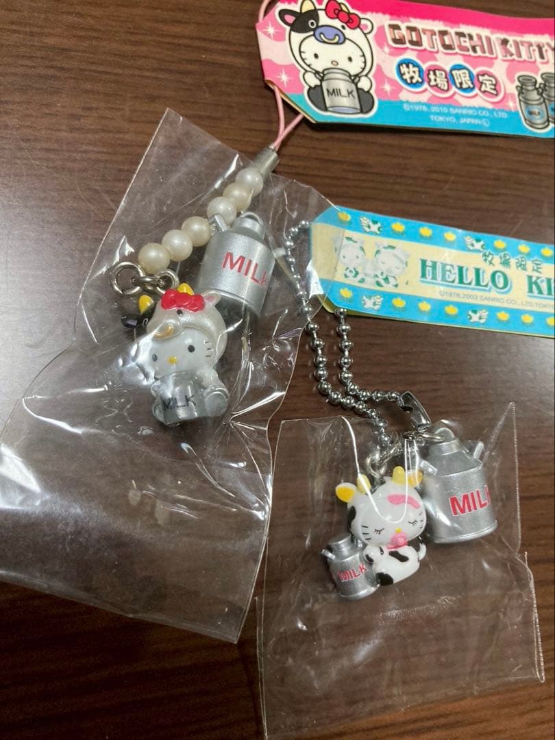 希少激レア 新品 ご当地 ハローキティ 牧場 集乳缶 ボールチェーン