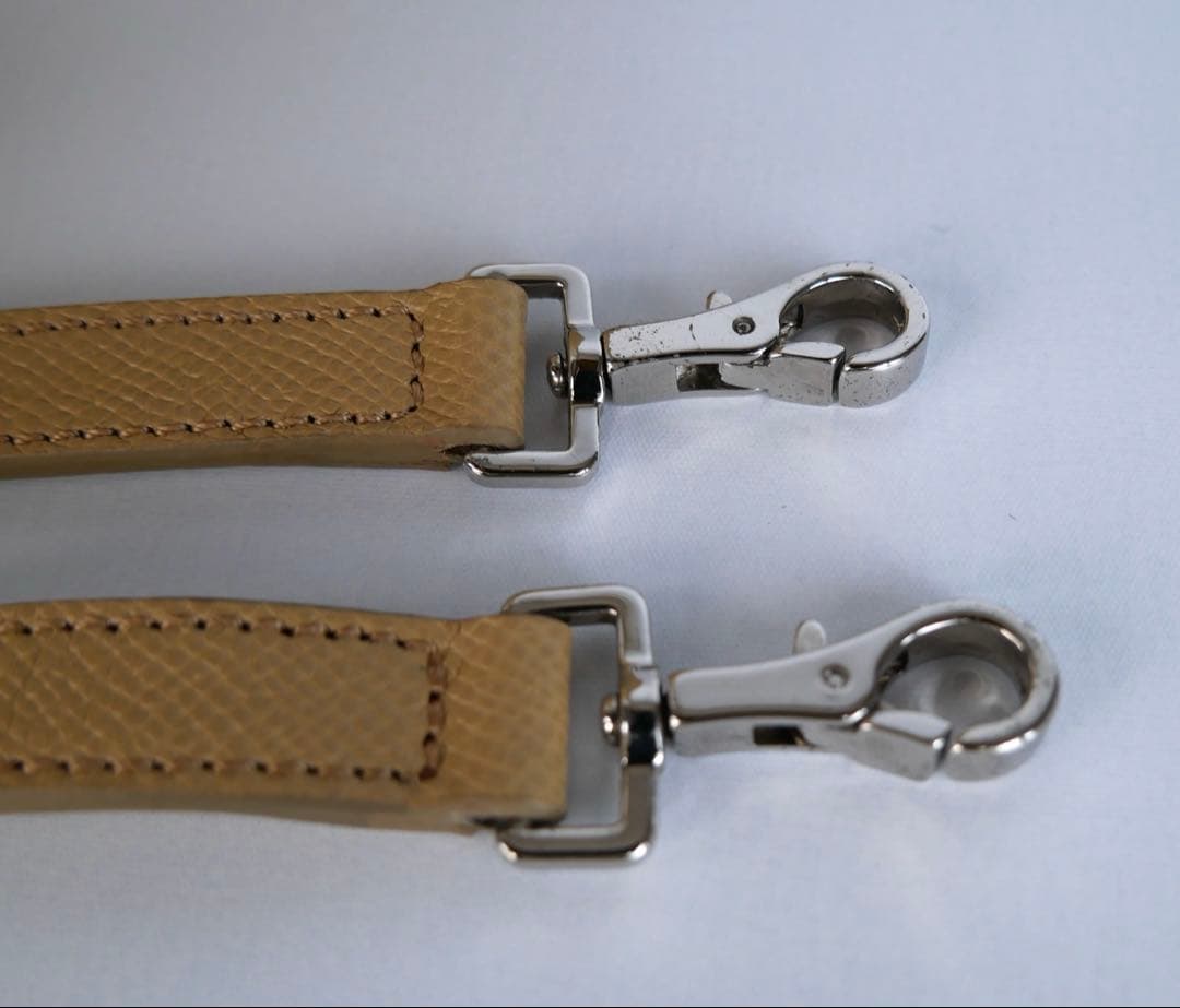 ✨新品未使用保管品✨ モラビト MORABITO　ディアンヌ　ベージュ シボ革