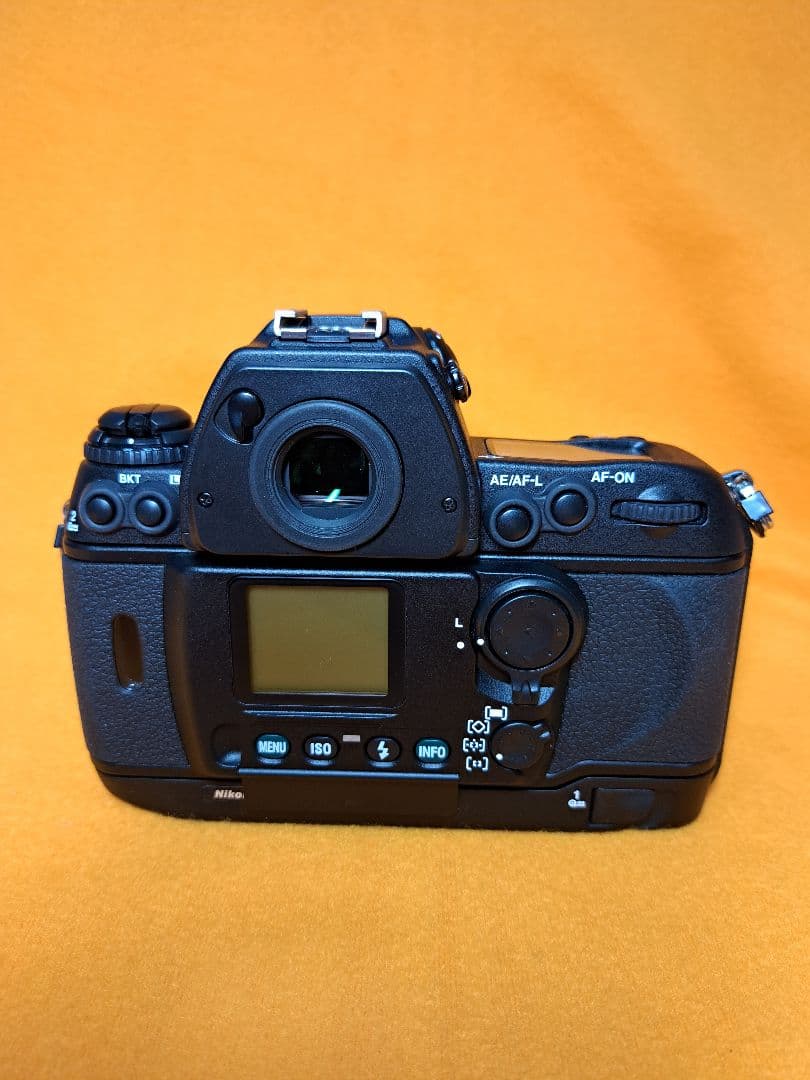 n*u様 Nikon F6 ほぼ新品