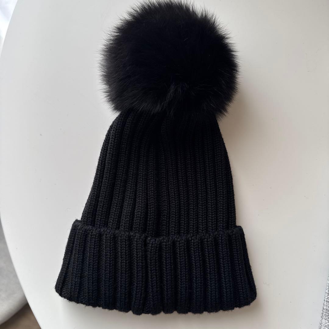 袋付き！美品！Moncler 黒 ポンポン付きニット帽 袋付き！美品！Moncler 黒