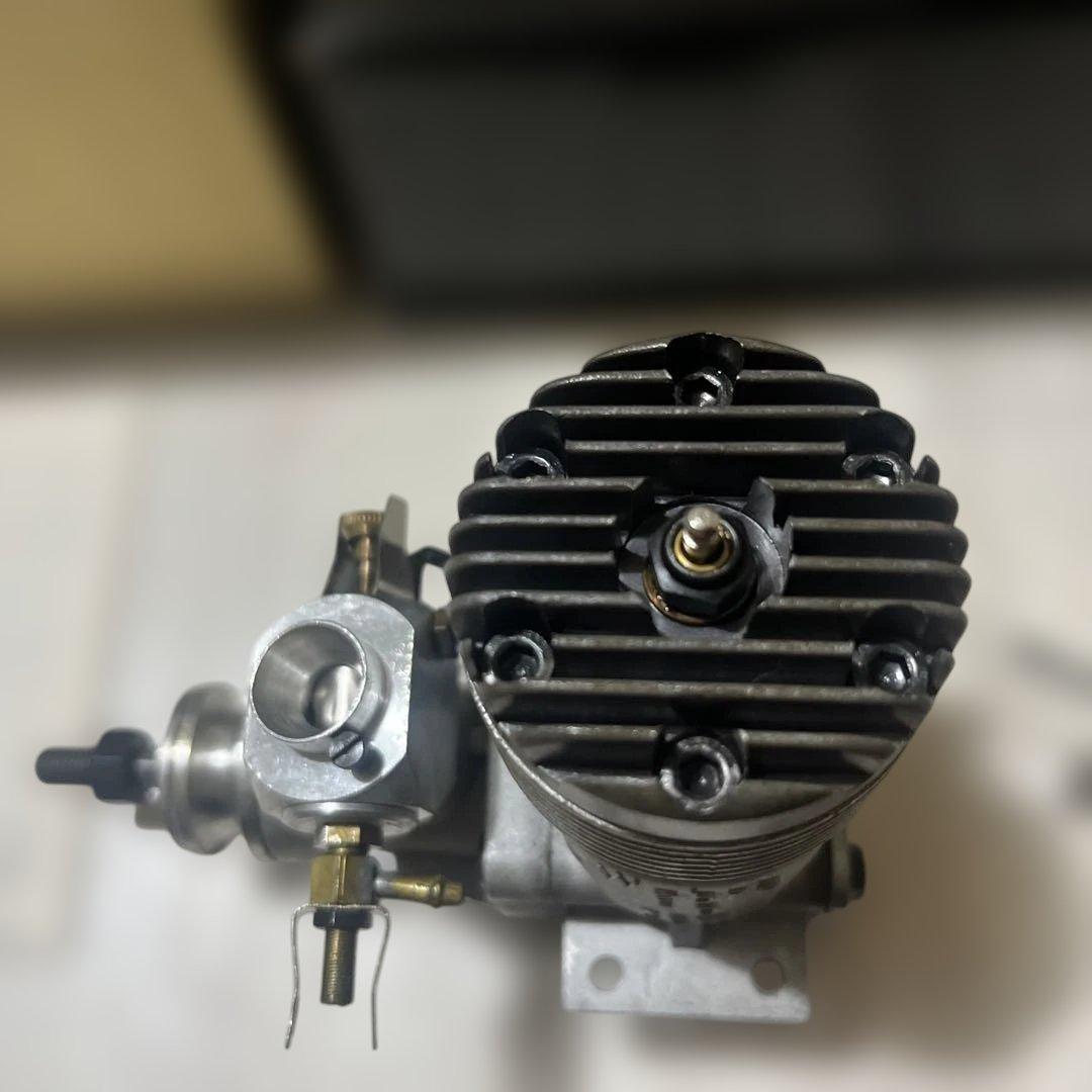 Webra 61 RCエンジン