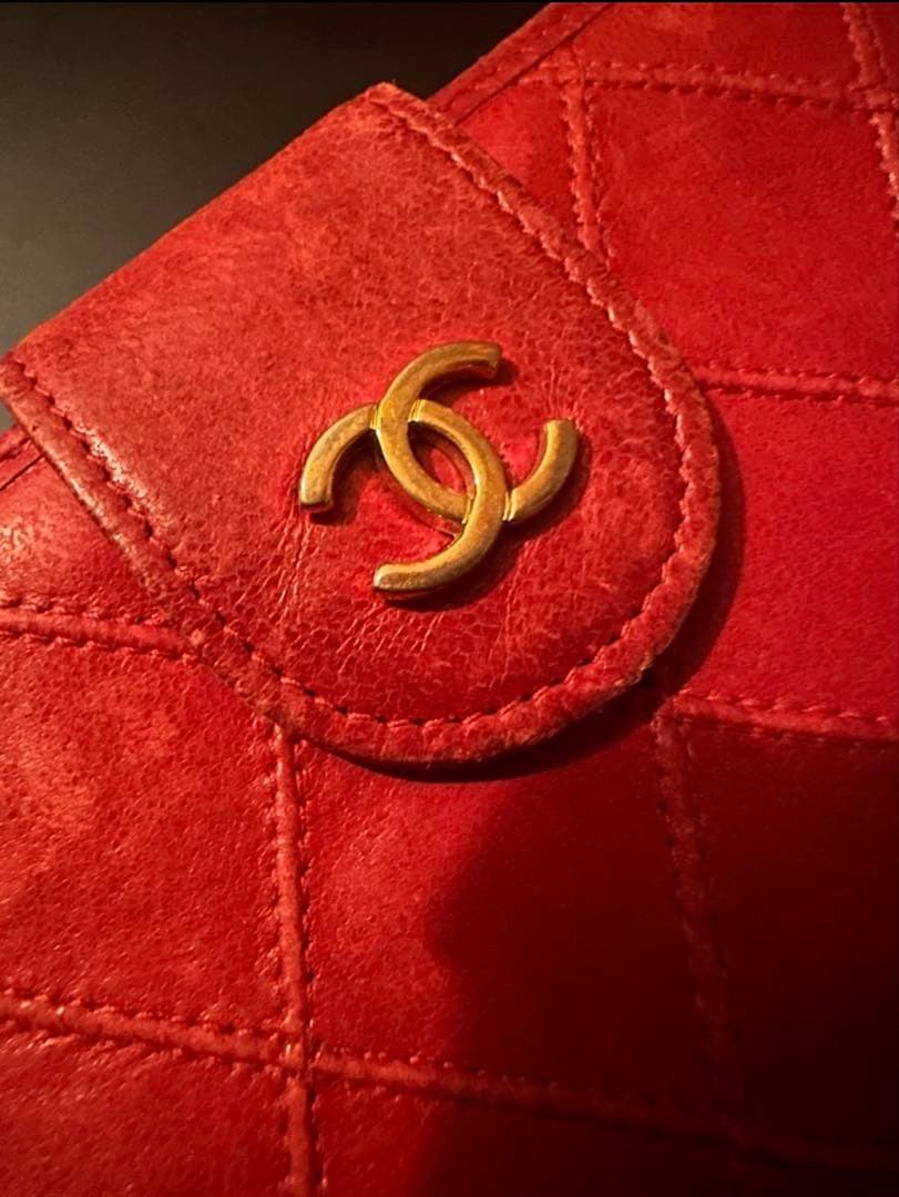 CHANEL 二つ折り財布 赤