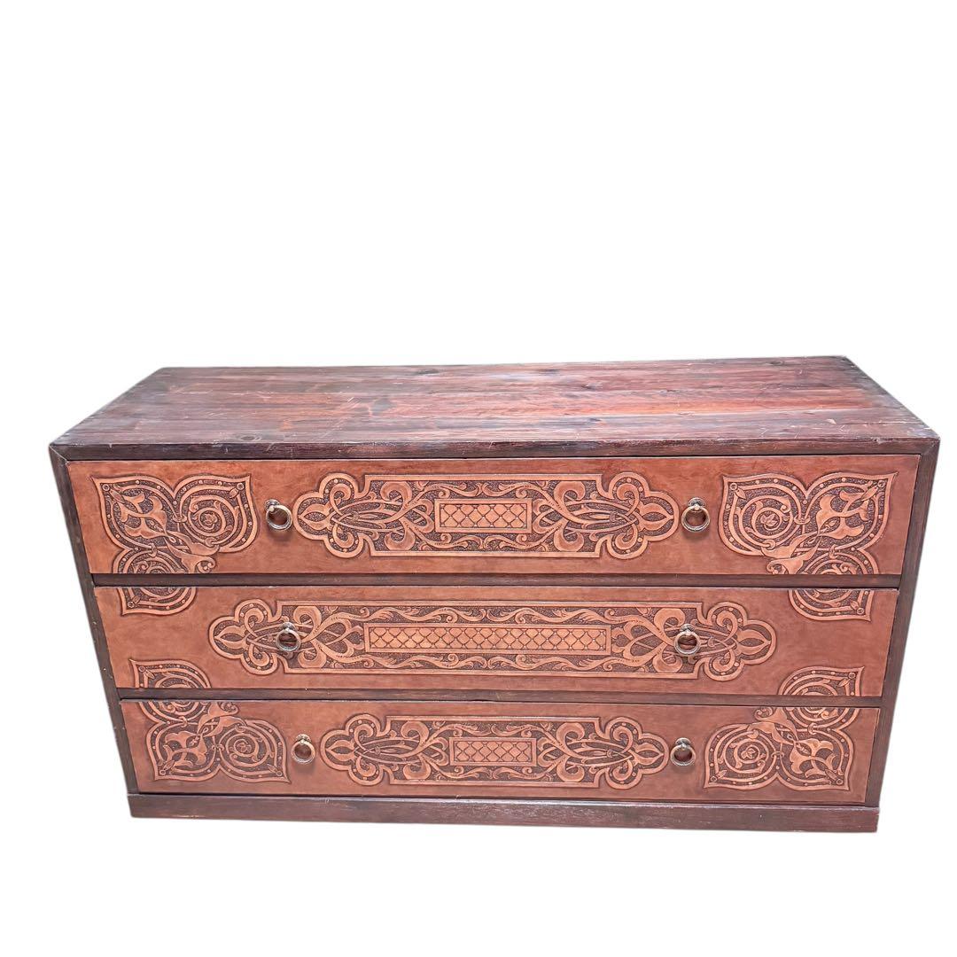 民芸 木彫 木製 3段チェスト タンス 無垢 レトロ 家具 ディスプレイ