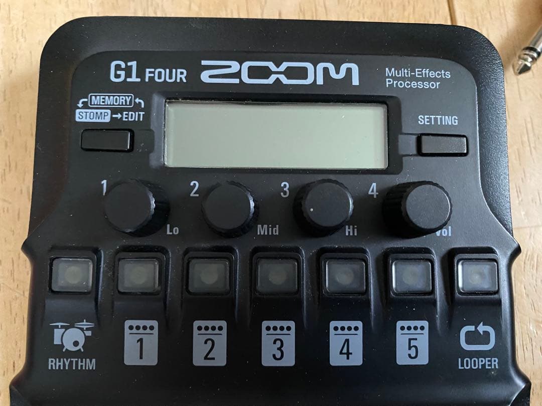 ZOOM G1 FOUR マルチエフェクトプロセッサー